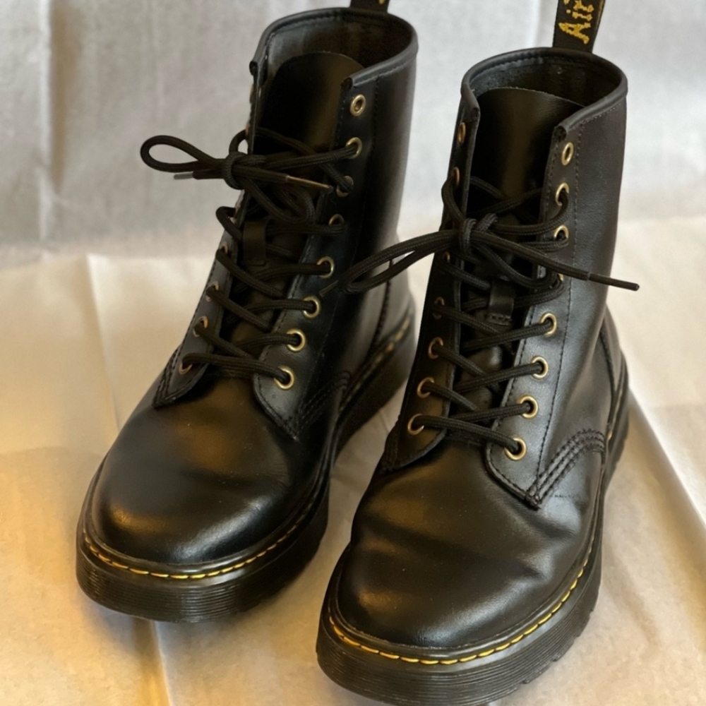 Doc Martens Zavala Boots in Black